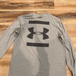 Long sleeve men’s under armor tee